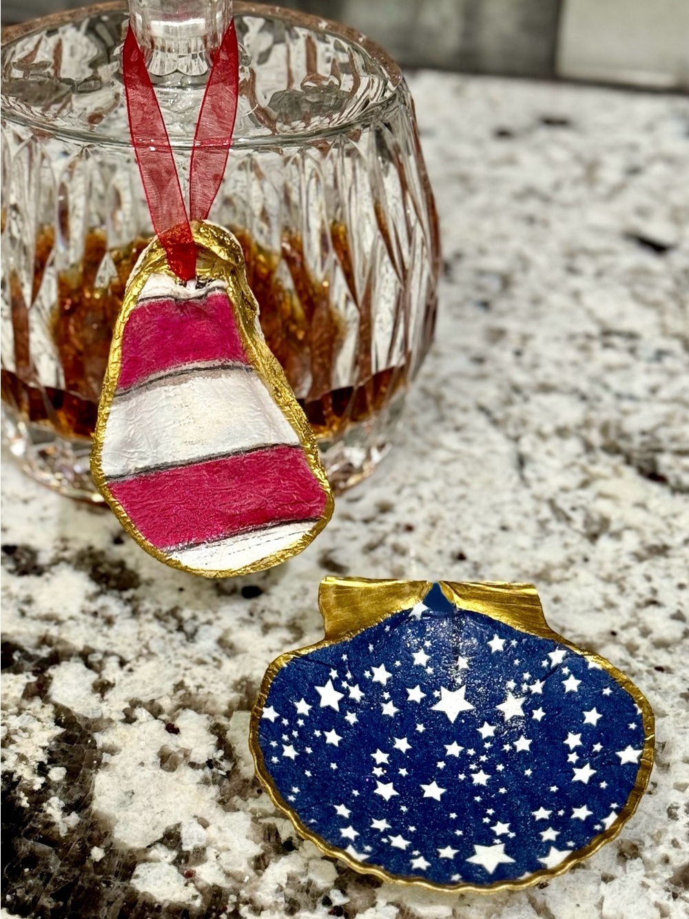 Hand Crafted Patriotic Red Stripe Oyster Shell Ornament - Picture 2 of 2